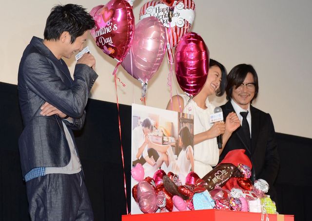 シュールすぎる“足チョコ”に爆笑！『娚の一生』初日舞台あいさつ：フォトギャラリー