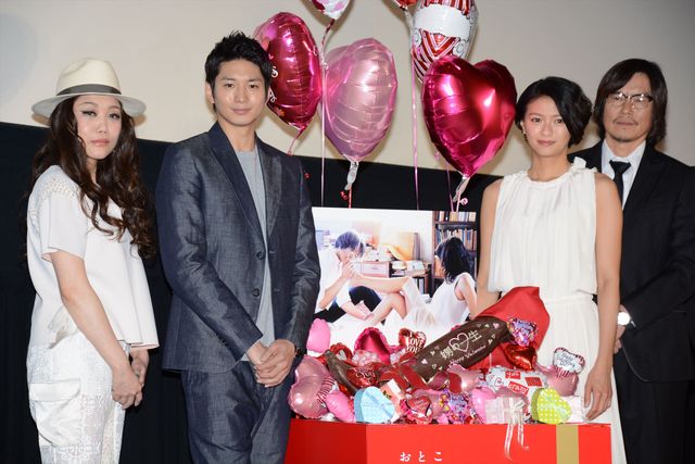 シュールすぎる“足チョコ”に爆笑！『娚の一生』初日舞台あいさつ（20枚目）