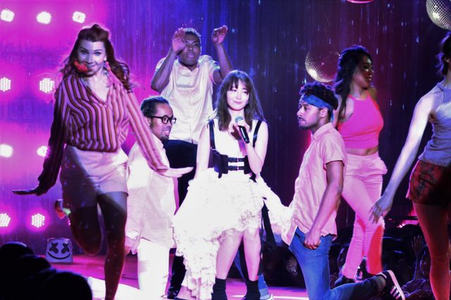 こじはる、卒業後初AKB48の曲を熱唱！＜全23枚＞：フォトギャラリー