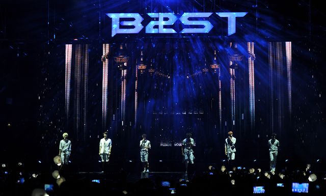 BEASTがゲリラコンサートを開催　新曲も初披露＜韓国JPICTURES＞：フォトギャラリー