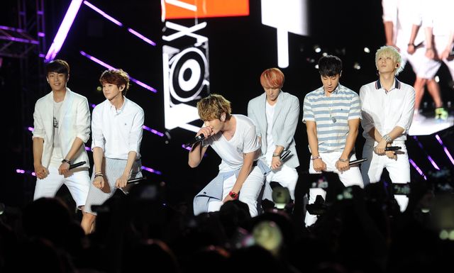 BEASTがゲリラコンサートを開催　新曲も初披露＜韓国JPICTURES＞（3枚目）