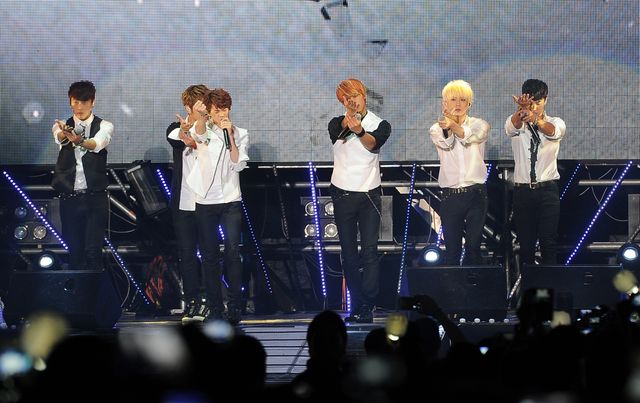 BEASTがゲリラコンサートを開催　新曲も初披露＜韓国JPICTURES＞（6枚目）