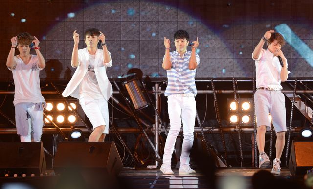 BEASTがゲリラコンサートを開催　新曲も初披露＜韓国JPICTURES＞（8枚目）