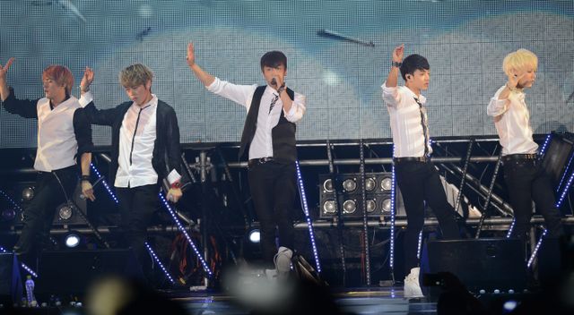 BEASTがゲリラコンサートを開催　新曲も初披露＜韓国JPICTURES＞（9枚目）