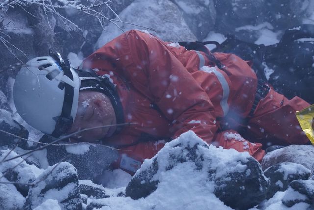 「ブルーモーメント」山下智久＆水上恒司、名バディ爆誕！2話場面写真（7枚目）