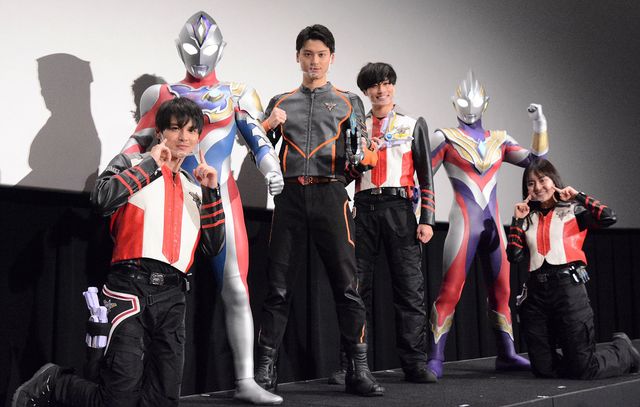 感動&涙!映画『ウルトラマントリガー エピソードZ』のグランドフィナーレ舞台あいさつ:フォトギャラリー