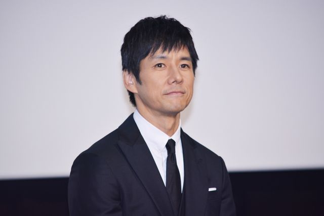 名キャメラマン・木村大作がスマホで岡田准一を撮る！『散り椿』完成披露（3枚目）