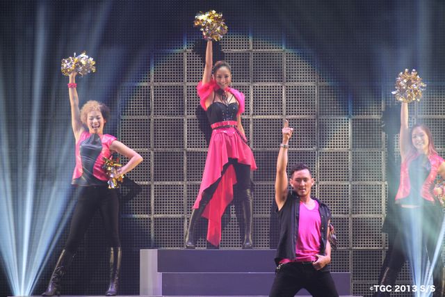 安室奈美恵、圧巻のパフォーマンス！フォトギャラリー（2枚目）