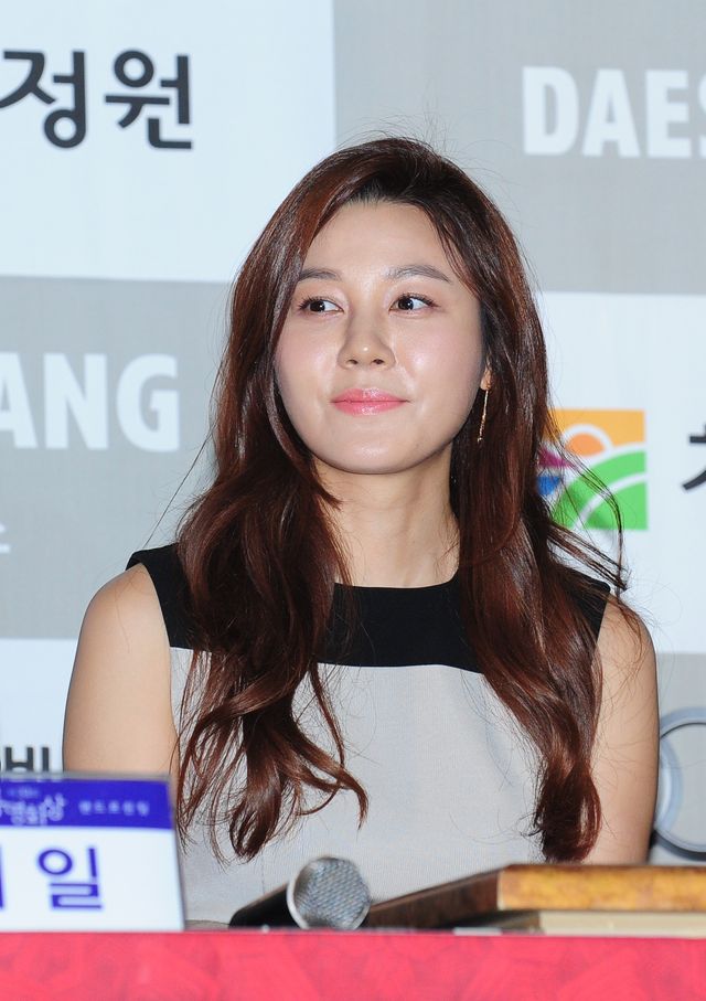 ムン・チェウォン、キム・ハヌル「第33回青龍映画賞ハンドプリンティング」に参加＜韓国JPICTURES＞（4枚目）