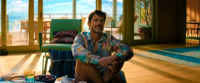 女優復帰のキャメロン・ディアス、親友役でキアヌと共演！Apple Original Films『アウトカム』場面写真（5枚目）