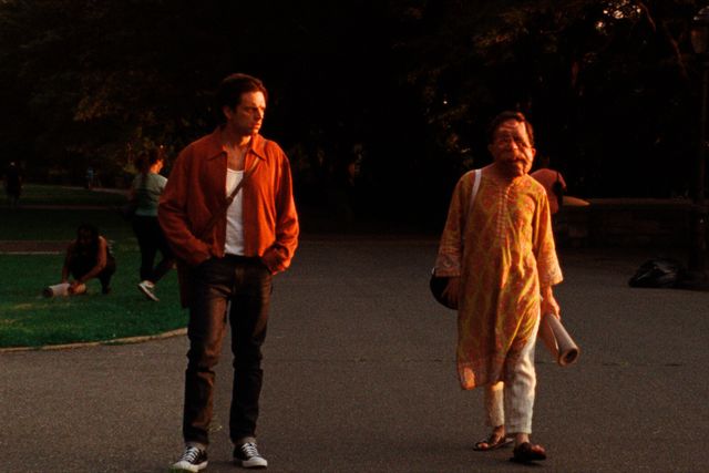 “かつての顔”と同じ男が目の前に…A24xセバスチャン・スタン『顔を捨てた男』場面写真（8枚目）