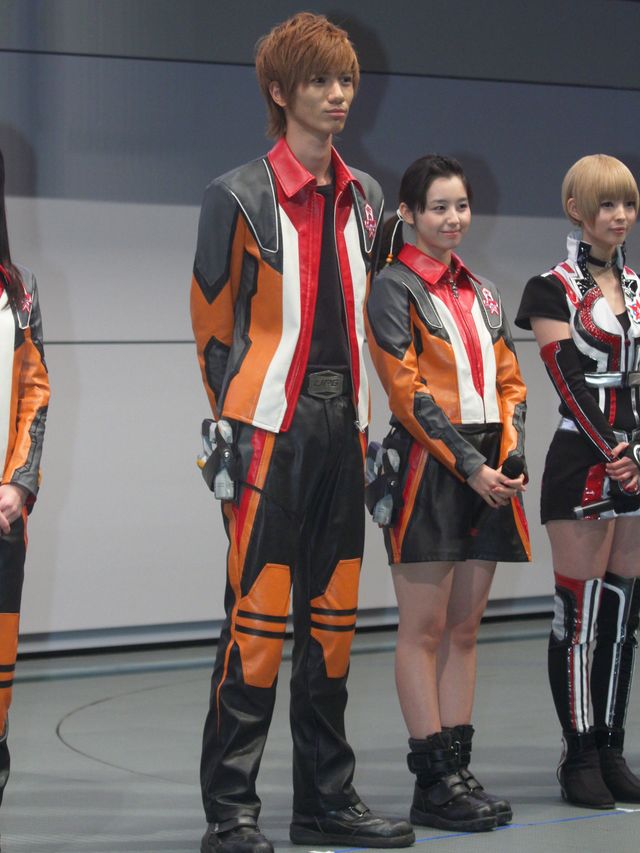 ウルトラマンタカミーの勇姿にウルトラ隊員もホレボレ！フォトギャラリー：フォトギャラリー