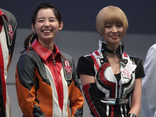 ウルトラマンタカミーの勇姿にウルトラ隊員もホレボレ！フォトギャラリー（9枚目）