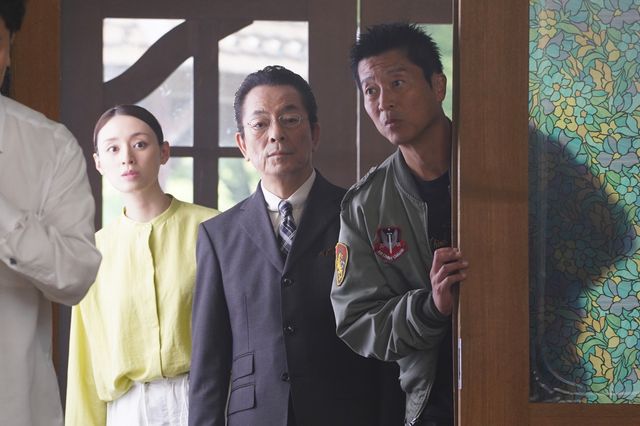 消えた婚約者、背後に怪しい宗教団体…「相棒 season22」第1話（13枚目）