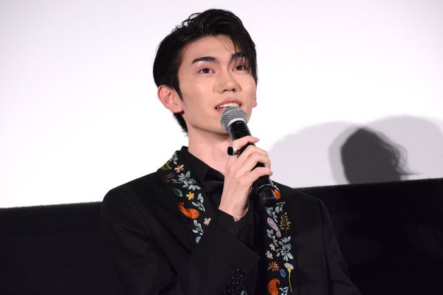 平祐奈x久保史緒里x綱啓永x樋口幸平の仲良しショット！映画『ネムルバカ』完成披露上映舞台あいさつ（9枚目）