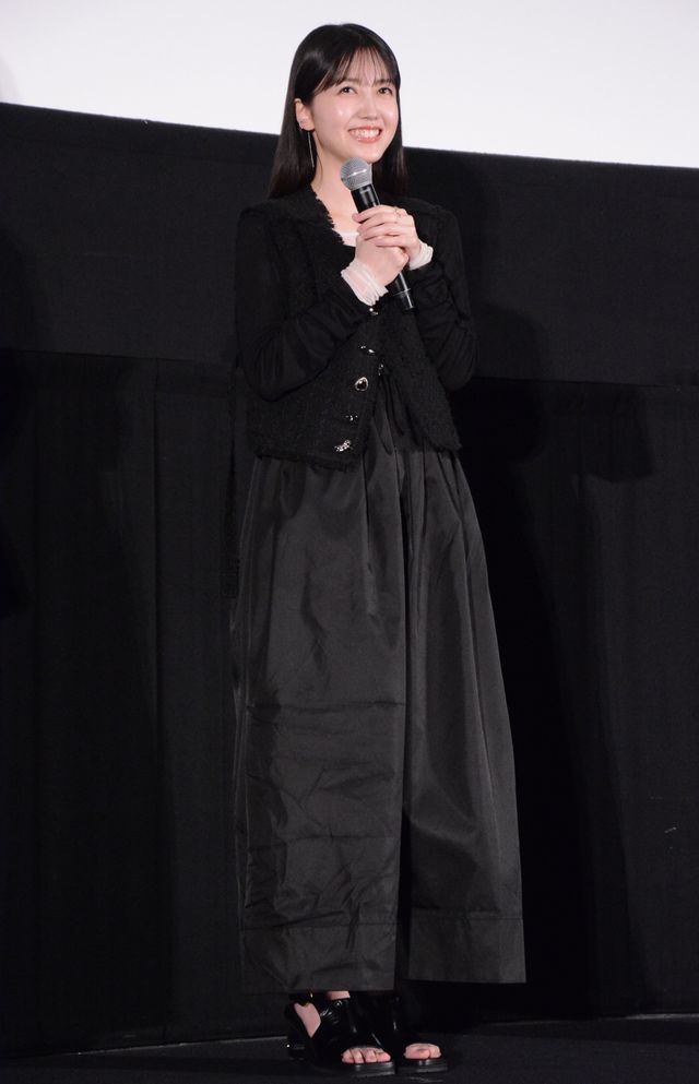 平祐奈x久保史緒里x綱啓永x樋口幸平の仲良しショット！映画『ネムルバカ』完成披露上映舞台あいさつ（11枚目）