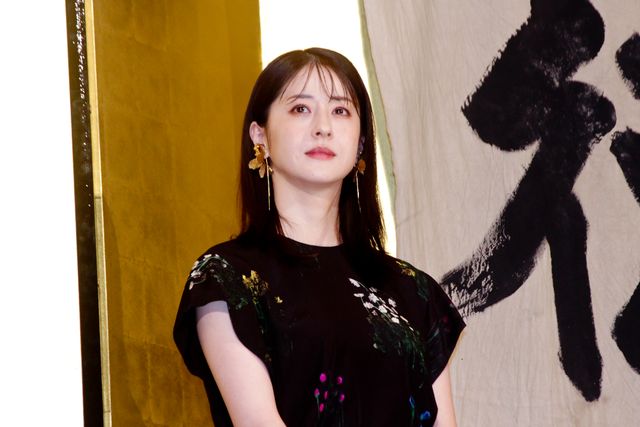 大泉洋、堤真一、長尾謙杜、松本若菜ら金屏風を背景にトーク！『室町無頼』初日舞台挨拶（7枚目）