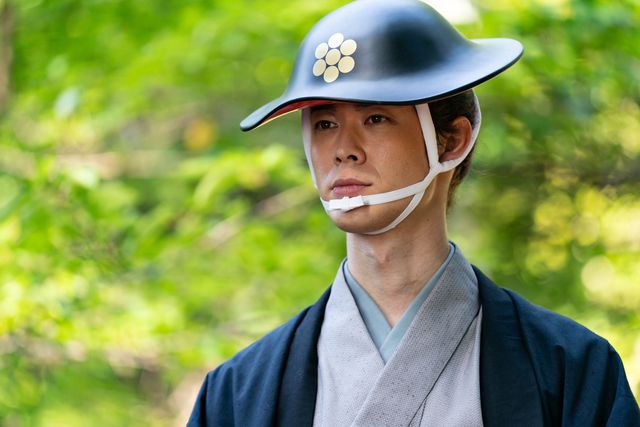 意知（宮沢氷魚）と誰袖（福原遥）愛の軌跡　「べらぼう」場面写真（18枚目）