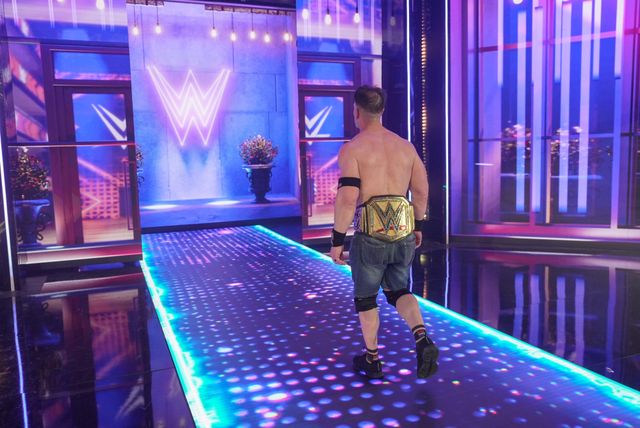 プロセス中のジョン・シナ（2枚目）