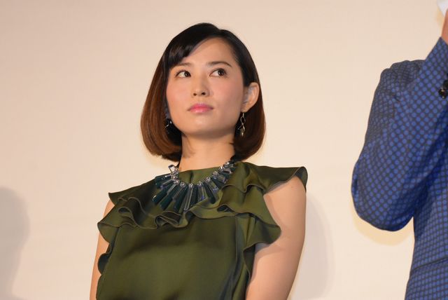 出産後の市川由衣、まさかのぎっくり腰！映画『愚行録』初日舞台あいさつフォトギャラリー（17枚目）