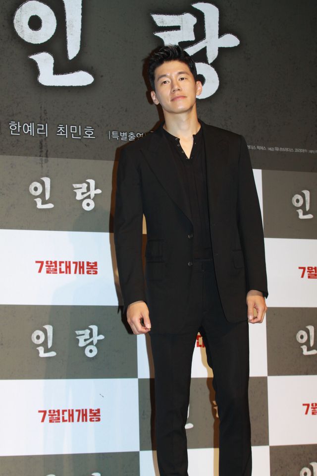 韓国実写版『人狼』会見にカン・ドンウォン、SHINee・ミンホ、チョン・ウソンらイケメン集結！（37枚目）
