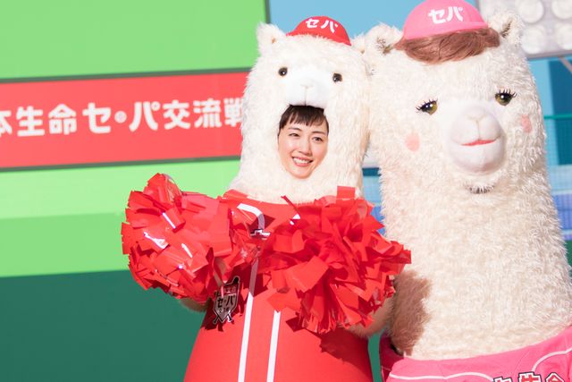 モフモフ！アルパカ姿の綾瀬はるか（7枚目）