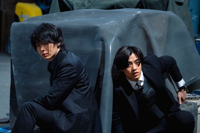 なぜ二人が戦うことに？　「DOPE」陣内（中村倫也）と才木（高橋海人）