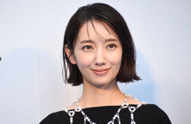 二宮和也＆波瑠『アナログ』ブルーカーペットイベント（6枚目）