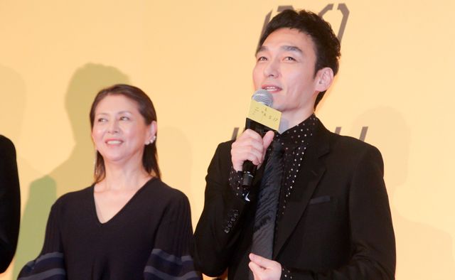 草なぎ剛、清原果耶、中川大志ら主要キャスト集結！『碁盤斬り』完成披露舞台あいさつ（3枚目）