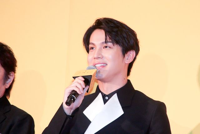 草なぎ剛、清原果耶、中川大志ら主要キャスト集結！『碁盤斬り』完成披露舞台あいさつ（8枚目）