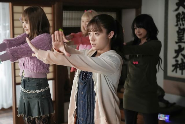 ギャルたちが結（橋本環奈）の家で…朝ドラ「おむすび」第14回：フォトギャラリー