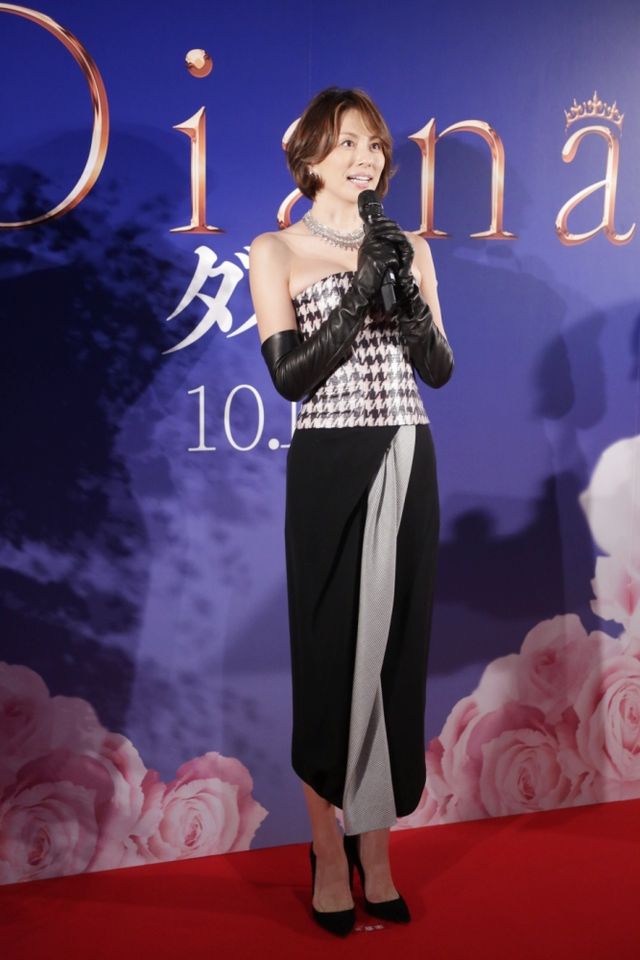 米倉涼子、2億円ジュエリーにご満悦！フォトギャラリー：フォトギャラリー