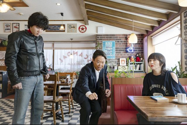 「不適切にもほどがある！」キョンキョンとの遭遇にムッチ先輩驚愕！第8話場面写真（3枚目）