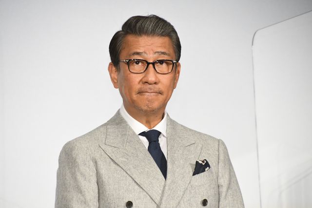 関ジャニ∞安田章大の笑顔！映画『嘘八百　なにわ夢の陣』公開記念舞台あいさつ（6枚目）