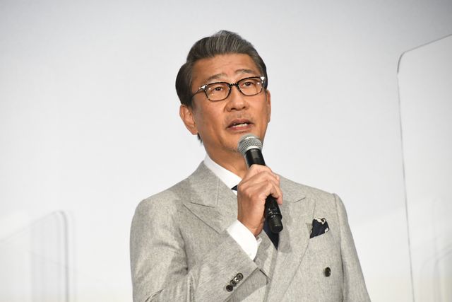 関ジャニ∞安田章大の笑顔！映画『嘘八百　なにわ夢の陣』公開記念舞台あいさつ（7枚目）