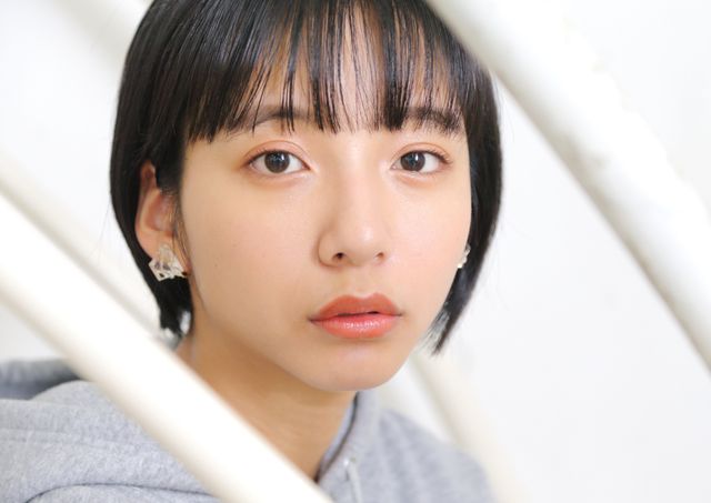 山之内すず