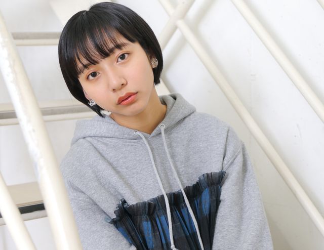 山之内すず