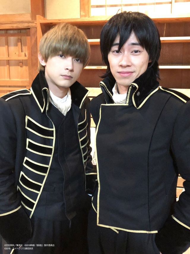 【4枚】実写『銀魂』山崎退役・戸塚純貴と豪華キャストのツーショット集！：フォトギャラリー