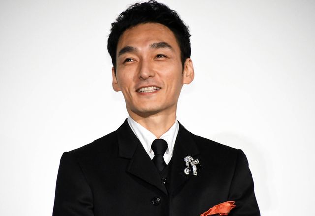 草なぎ剛の次回作キャストも発表!『ミッドナイトスワン』公開3周年記念舞台あいさつ:フォトギャラリー|シネマトゥデイ