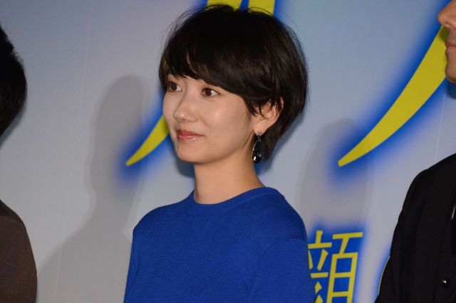 波瑠、ブルーの装いが美しい！『オズランド　笑顔の魔法おしえます。』プレミア上映会（4枚目）