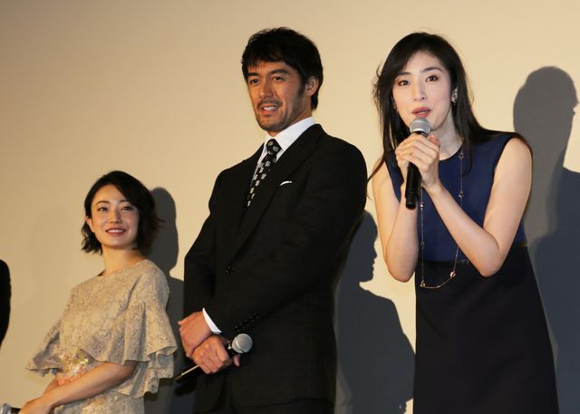 「家政婦のミタ」脚本家が映画監督デビュー！阿部寛＆天海祐希『恋妻家宮本』初日フォトギャラリー：フォトギャラリー