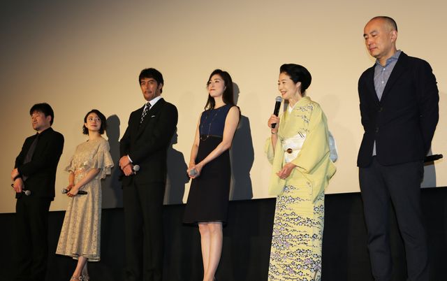 「家政婦のミタ」脚本家が映画監督デビュー！阿部寛＆天海祐希『恋妻家宮本』初日フォトギャラリー（4枚目）