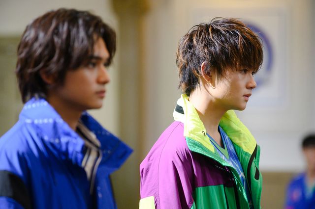 律と松陰がダブルスペアに！「FAKE MOTION -卓球の王将-」第7話（10枚目）