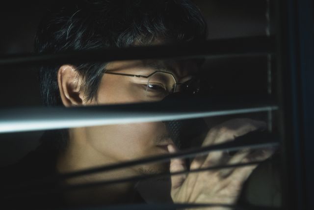 Netflixシリーズ「地面師たち」場面写真（2枚目）