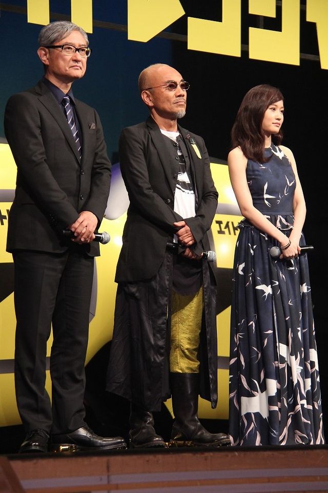 前田敦子、肩出しドレスで魅了！フォトギャラリー（4枚目）