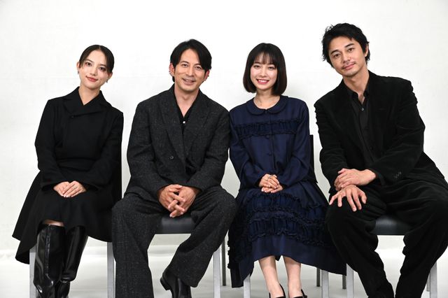 怒涛の撮影を共に乗り切った「イクサガミ」の岡田准一、藤崎ゆみあ、清原果耶、東出昌大