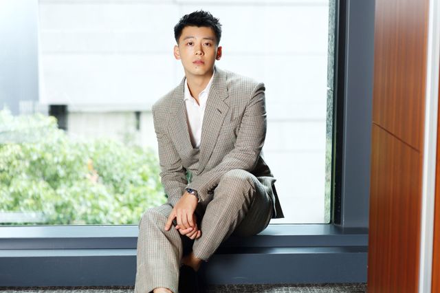 竹内涼真の魅力的な表情！映画『アキラとあきら』インタビューカット（4枚目）