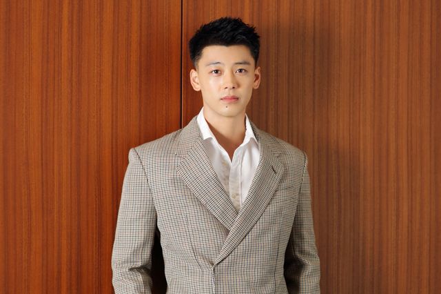 竹内涼真の魅力的な表情！映画『アキラとあきら』インタビューカット（5枚目）