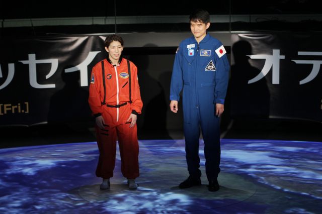 吉田沙保里選手が宇宙服を着て登場（5枚目）