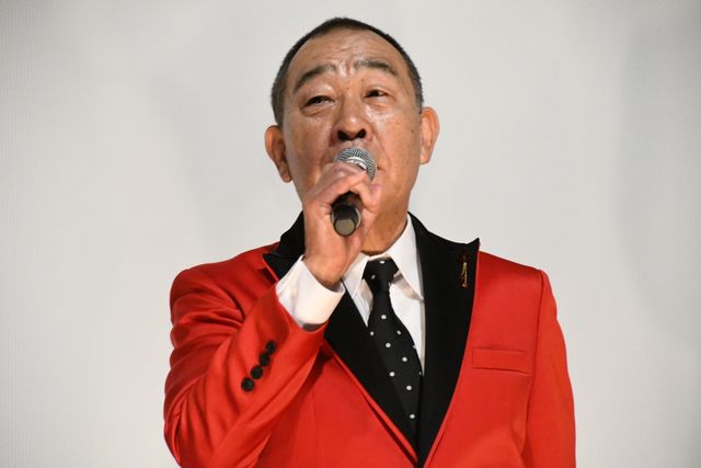 のん、昭和レトロなワンピース姿がキュート！『星屑の町』完成披露上映会（16枚目）